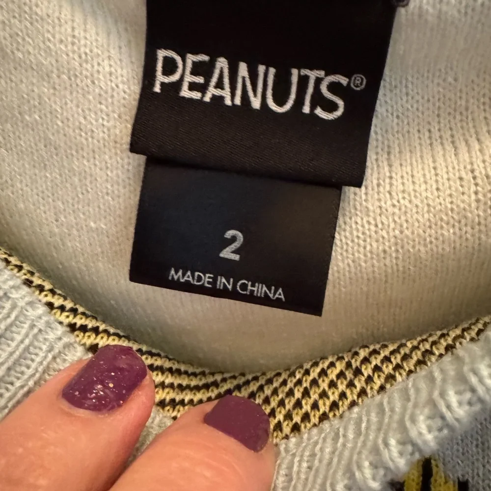 Peanuts Off-the-Shoulder Sweater - Light Blue and Red - Picture 5 of 8